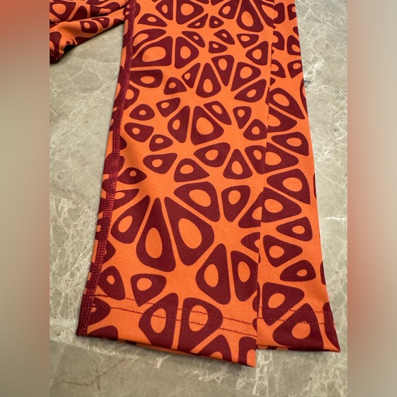 Vitality and Cosmopolitan Collaboration Leggings - Picture 6 of 6